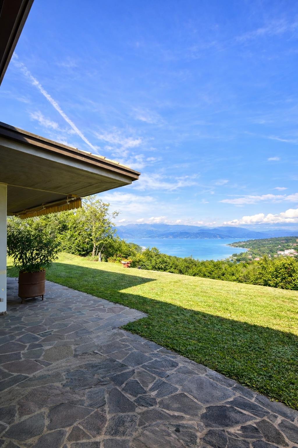 Salò — Villa con vista dominante sul Golfo e parco privato