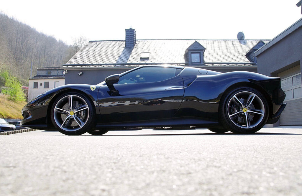 Ferrari 296 GTB – Nero DS