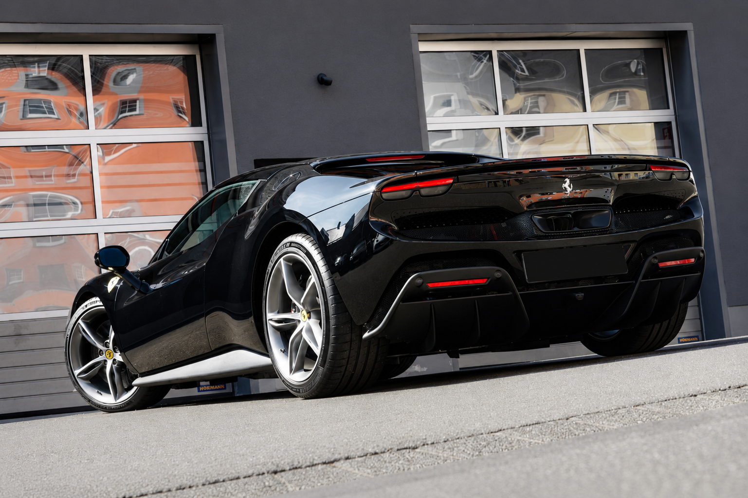 Ferrari 296 GTB – Nero DS