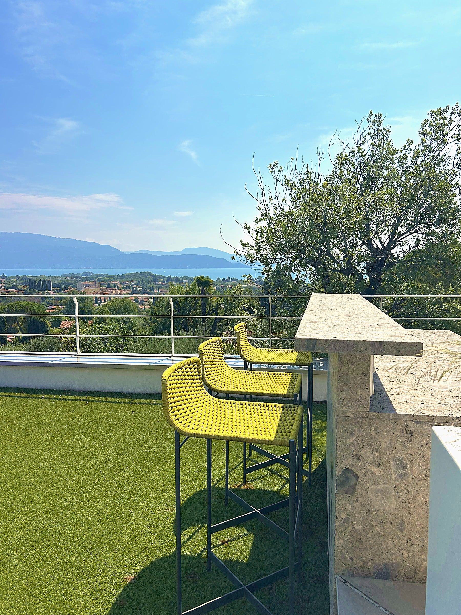 San Felice del Benaco -- Zeitgenössische Architektenvilla mit Pool und Seeblick 