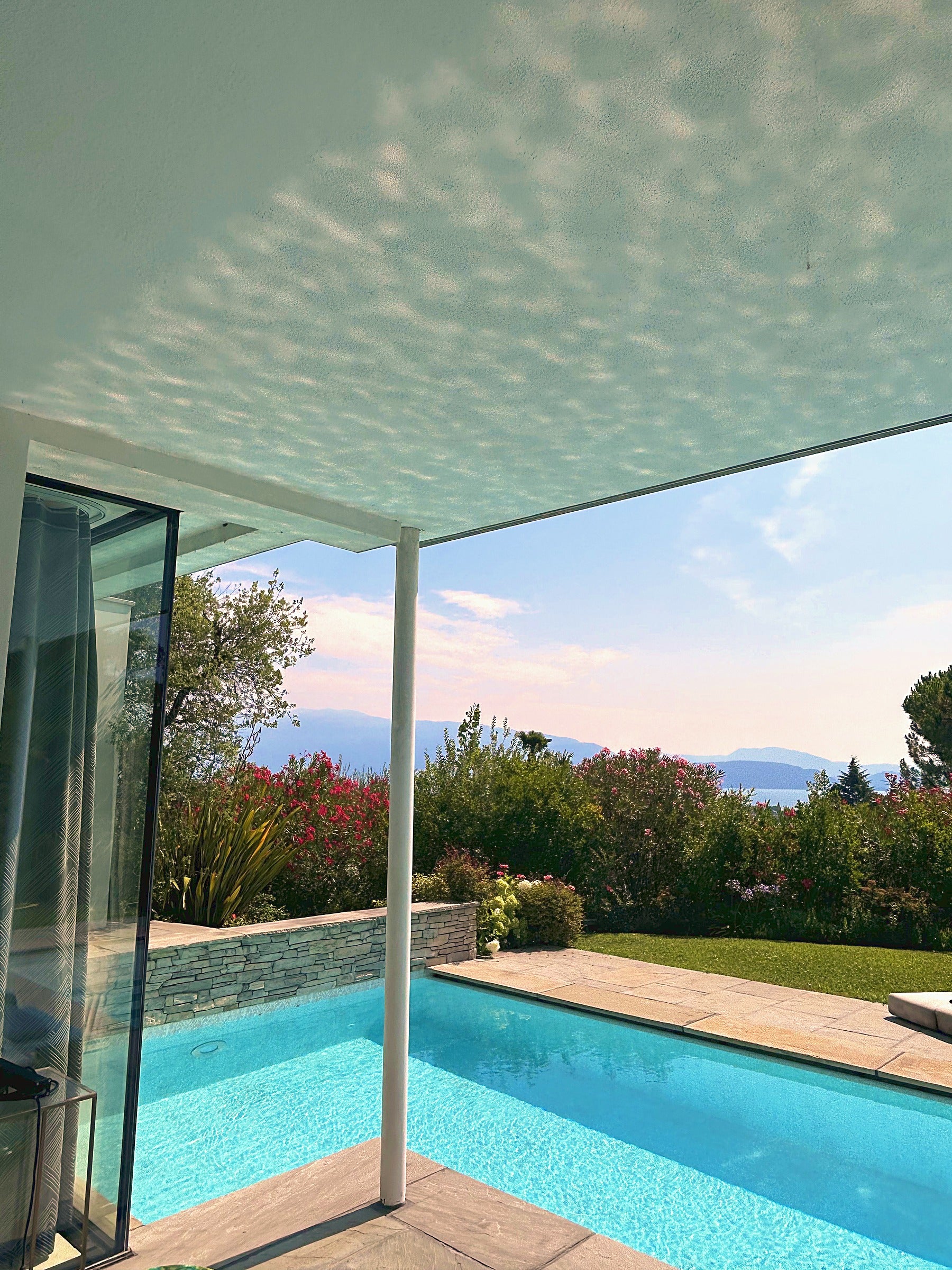 San Felice del Benaco -- Zeitgenössische Architektenvilla mit Pool und Seeblick 