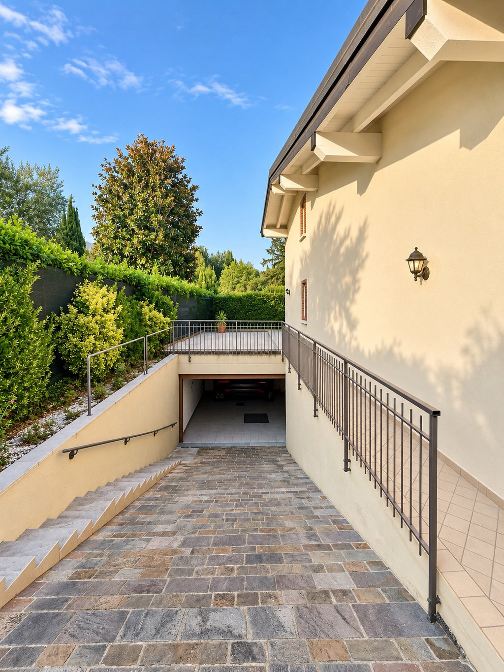 San Felice del Benaco – Villa im Grünen mit großem Park und maximaler Privatsphäre