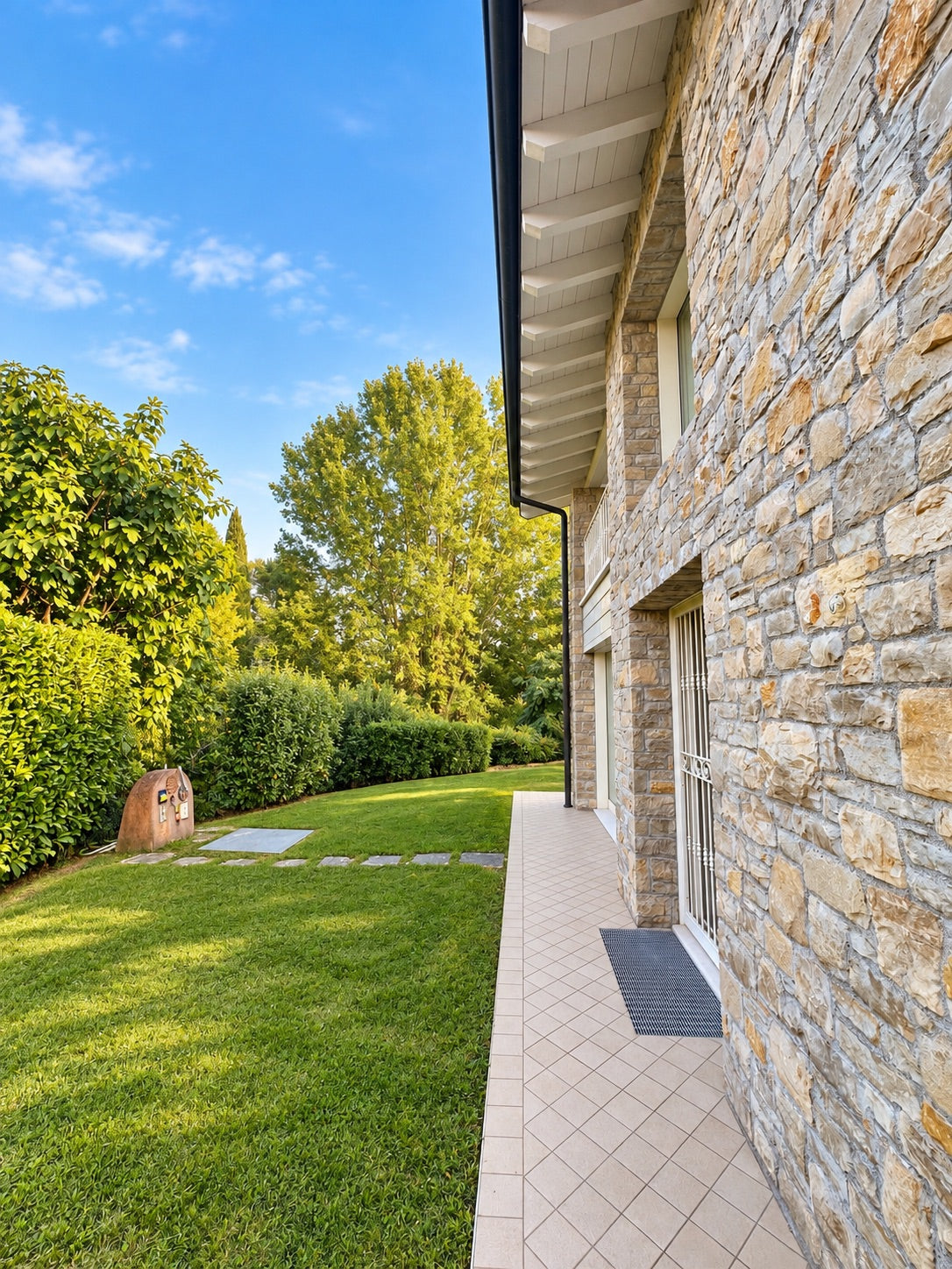San Felice del Benaco – Villa im Grünen mit großem Park und maximaler Privatsphäre