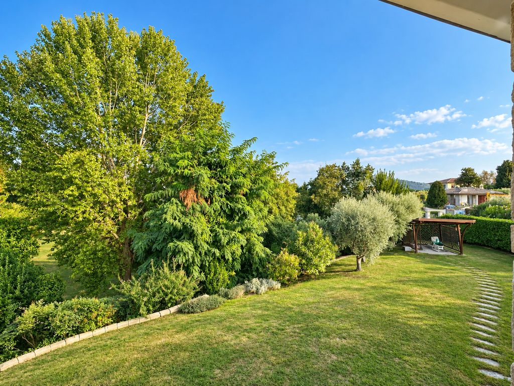 San Felice del Benaco – Villa im Grünen mit großem Park und maximaler Privatsphäre