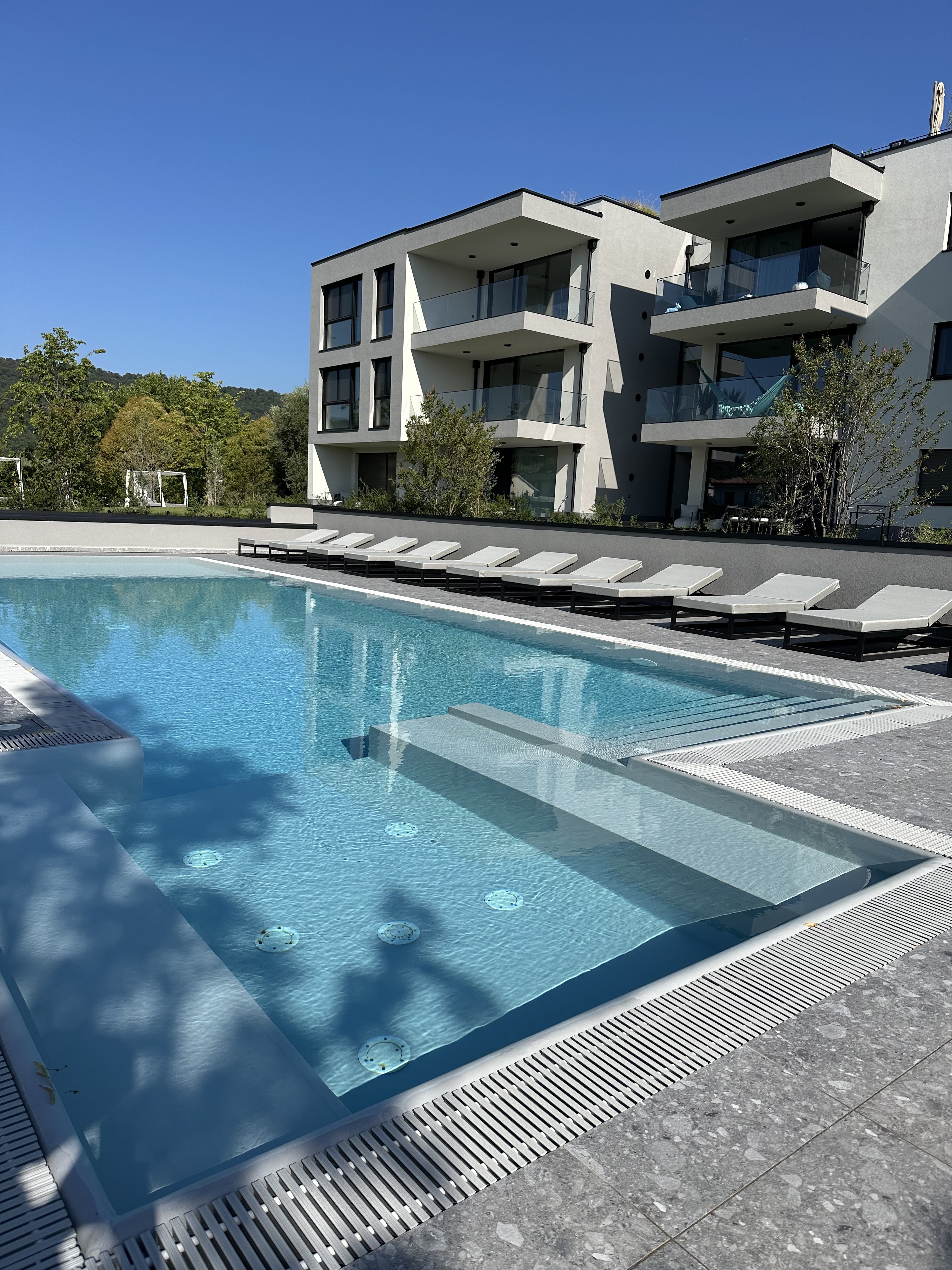 Cunettone -- Hügel von Salò -- Möbliertes Design-Apartment mit Terrasse