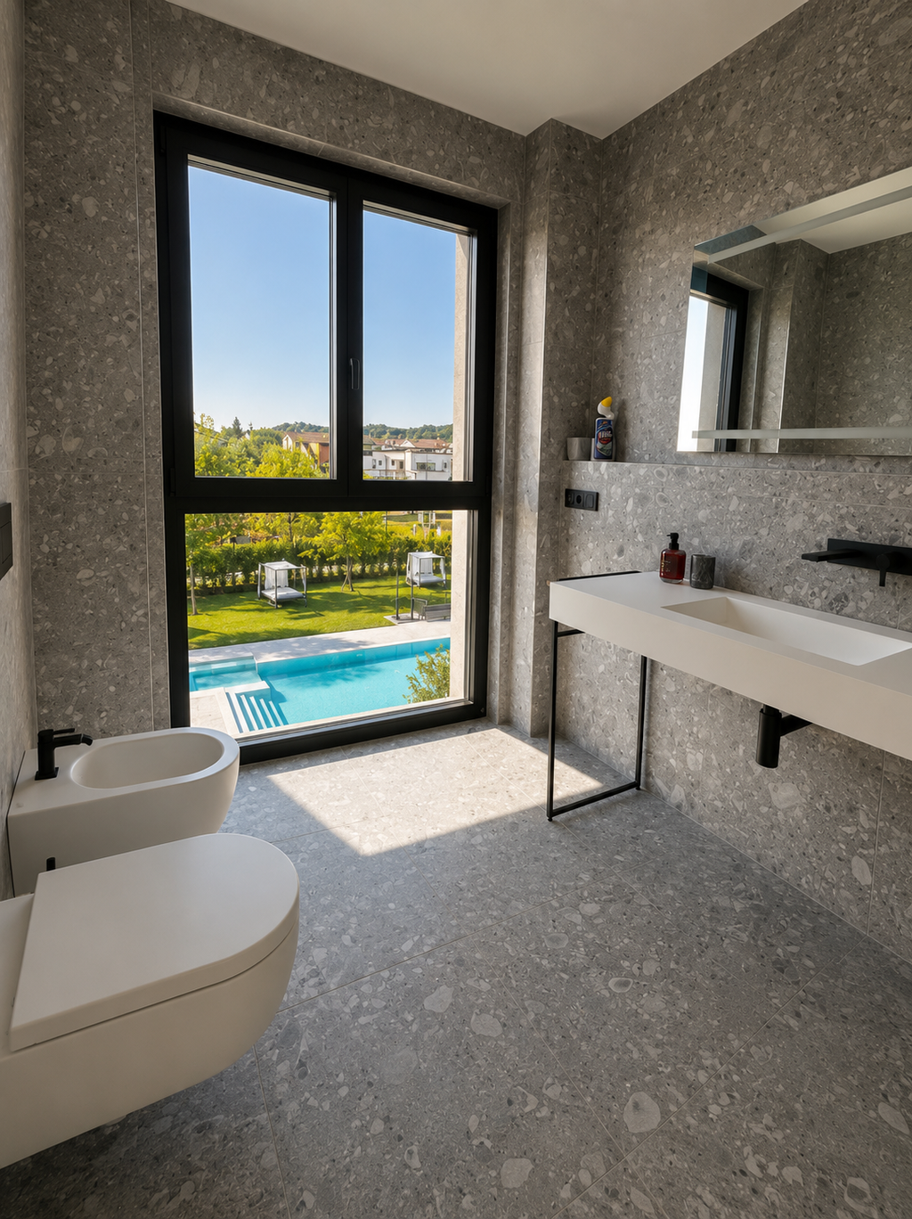 Cunettone -- Hügel von Salò -- Möbliertes Design-Apartment mit Terrasse