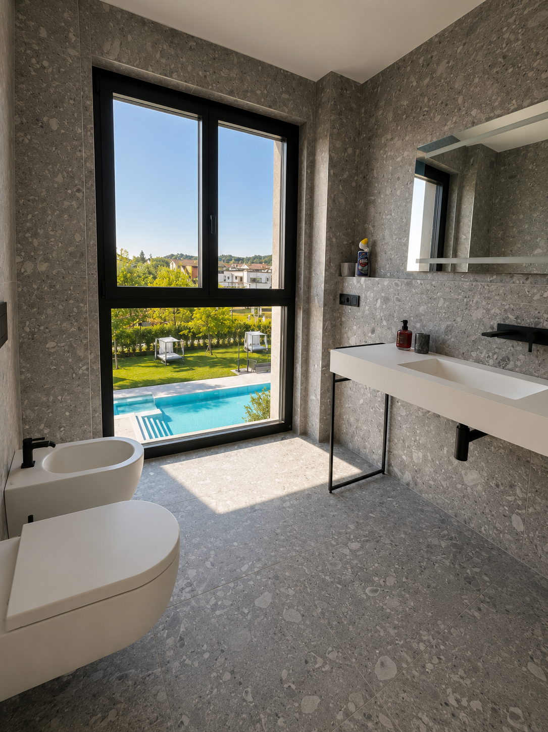 Cunettone -- Hügel von Salò -- Möbliertes Design-Apartment mit Terrasse