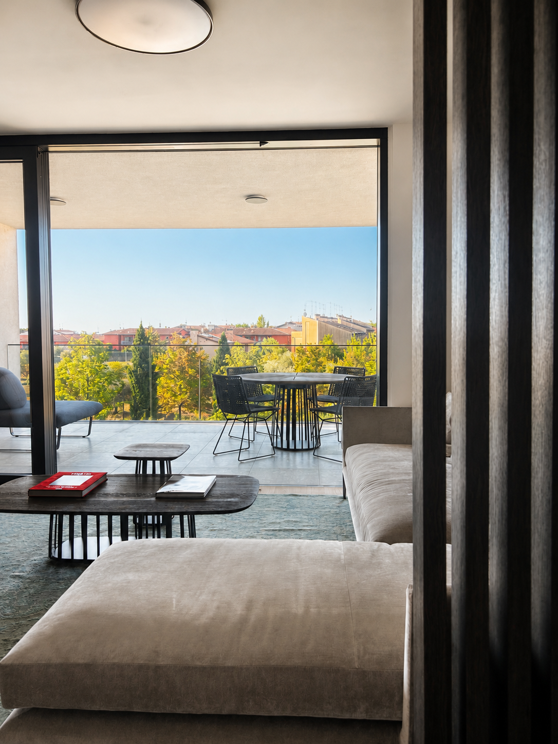 Cunettone -- Hügel von Salò -- Möbliertes Design-Apartment mit Terrasse