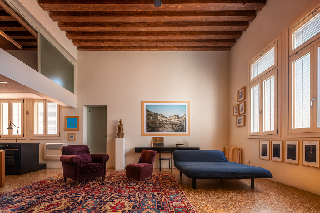 Venezia – Attico 140 m² Restaurato in Palazzo del ’600 con Ascensore