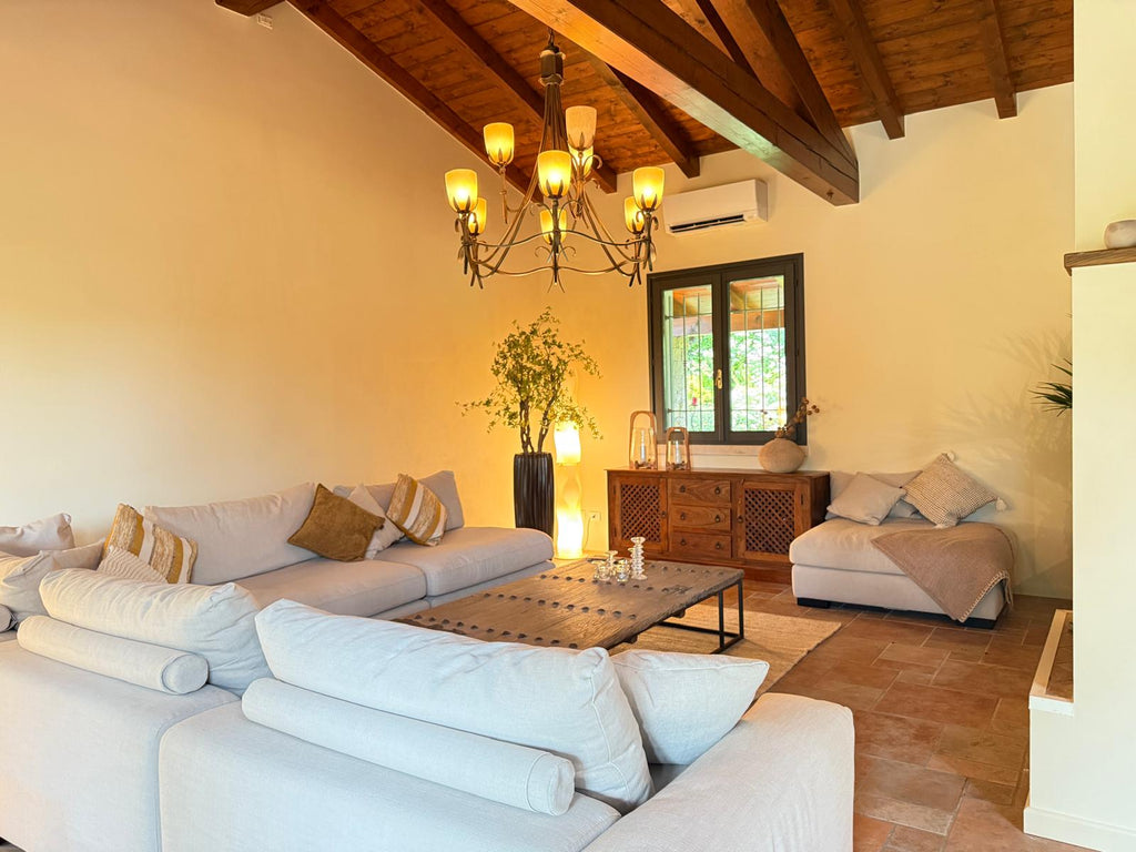 San Felice del Benaco — Villa ristrutturata con terrazza vista lago in contesto esclusivo