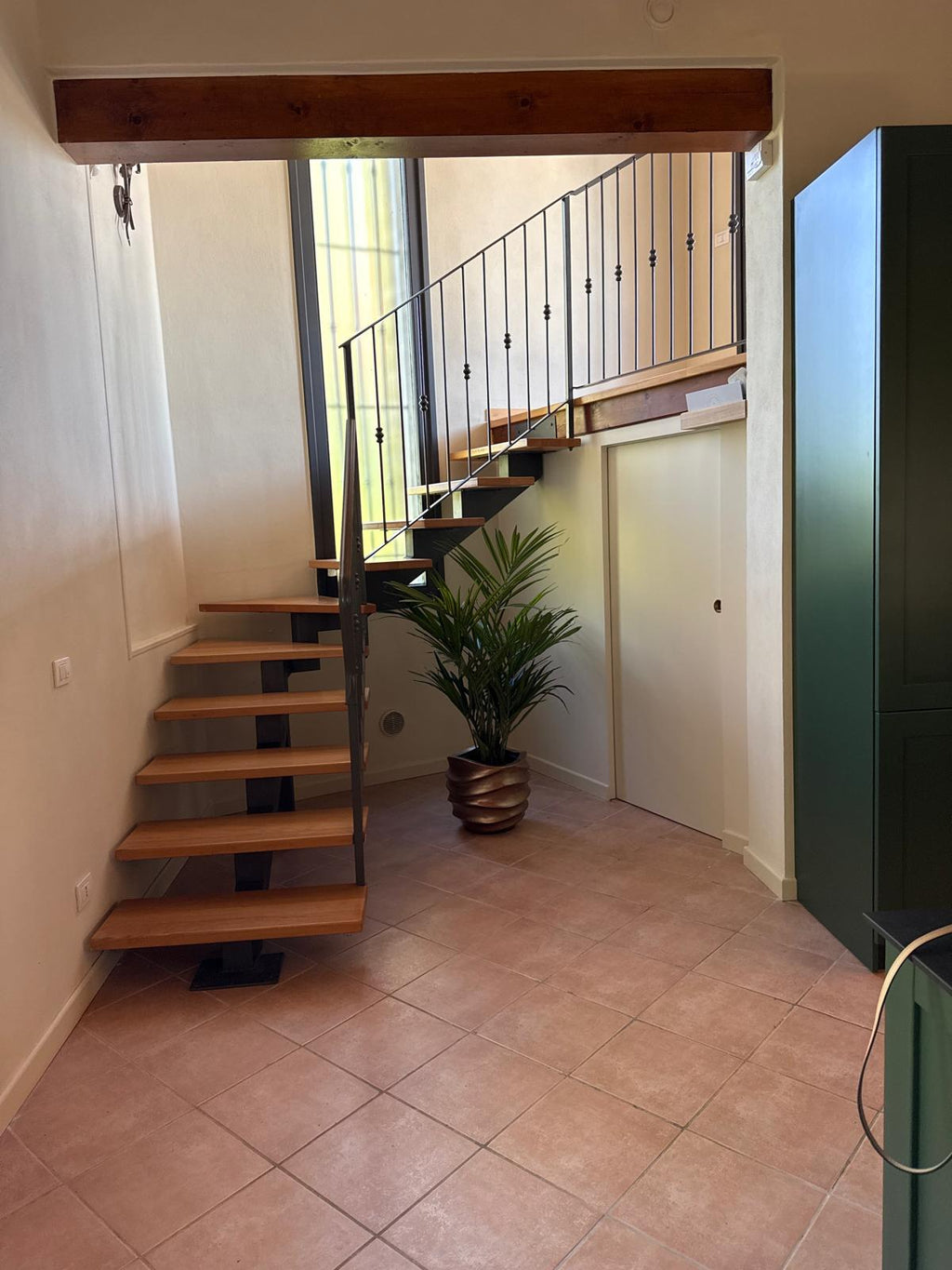 San Felice del Benaco — Villa ristrutturata con terrazza vista lago in contesto esclusivo
